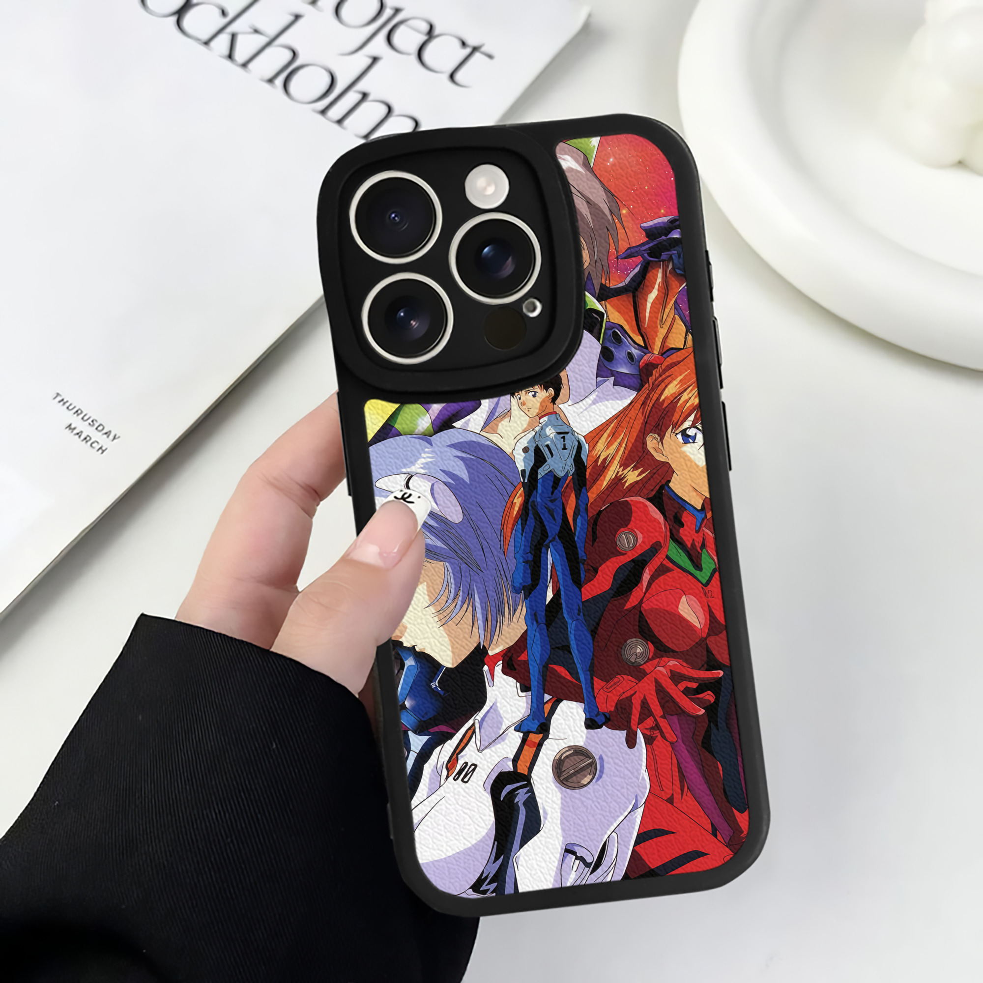 （画像用） EVA 新世紀エヴァンゲリオン 【iPhone 16シリーズ対応】シリコンスマホケース（レザー調） 材質：シリコン